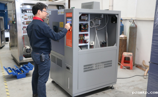 优米体育官网下载安装手机版专业工程师为东方电气集团进行设备调试